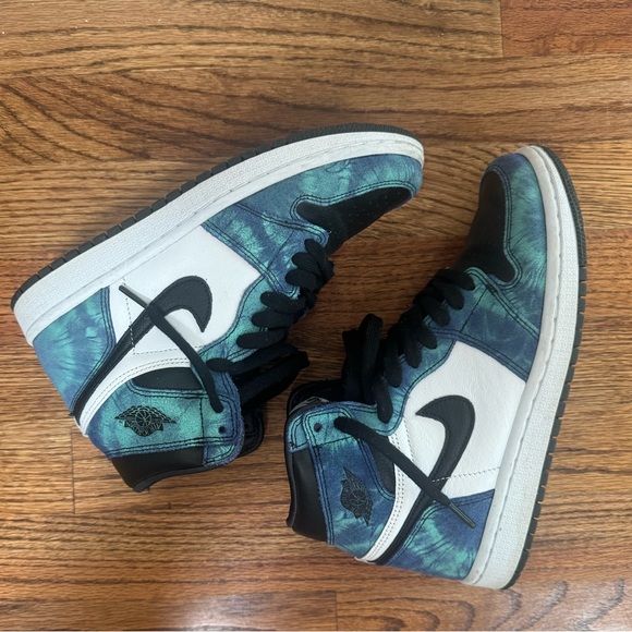 Women’s Air Jordan 1 Retro High ‘Tie Dye’, Size 7, great condition - Picture 3 of 6